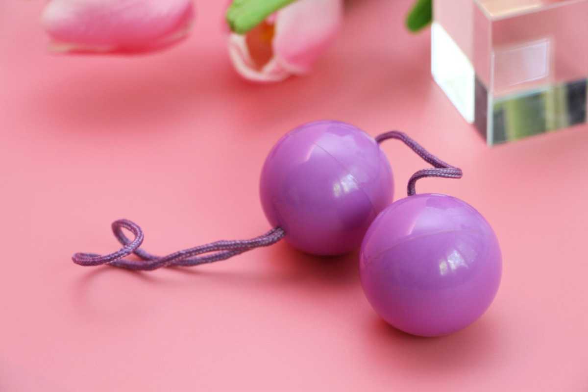 Bolinhas de Pompoarismo e Peridell: A Revolução Silenciosa no Autoconhecimento Feminino